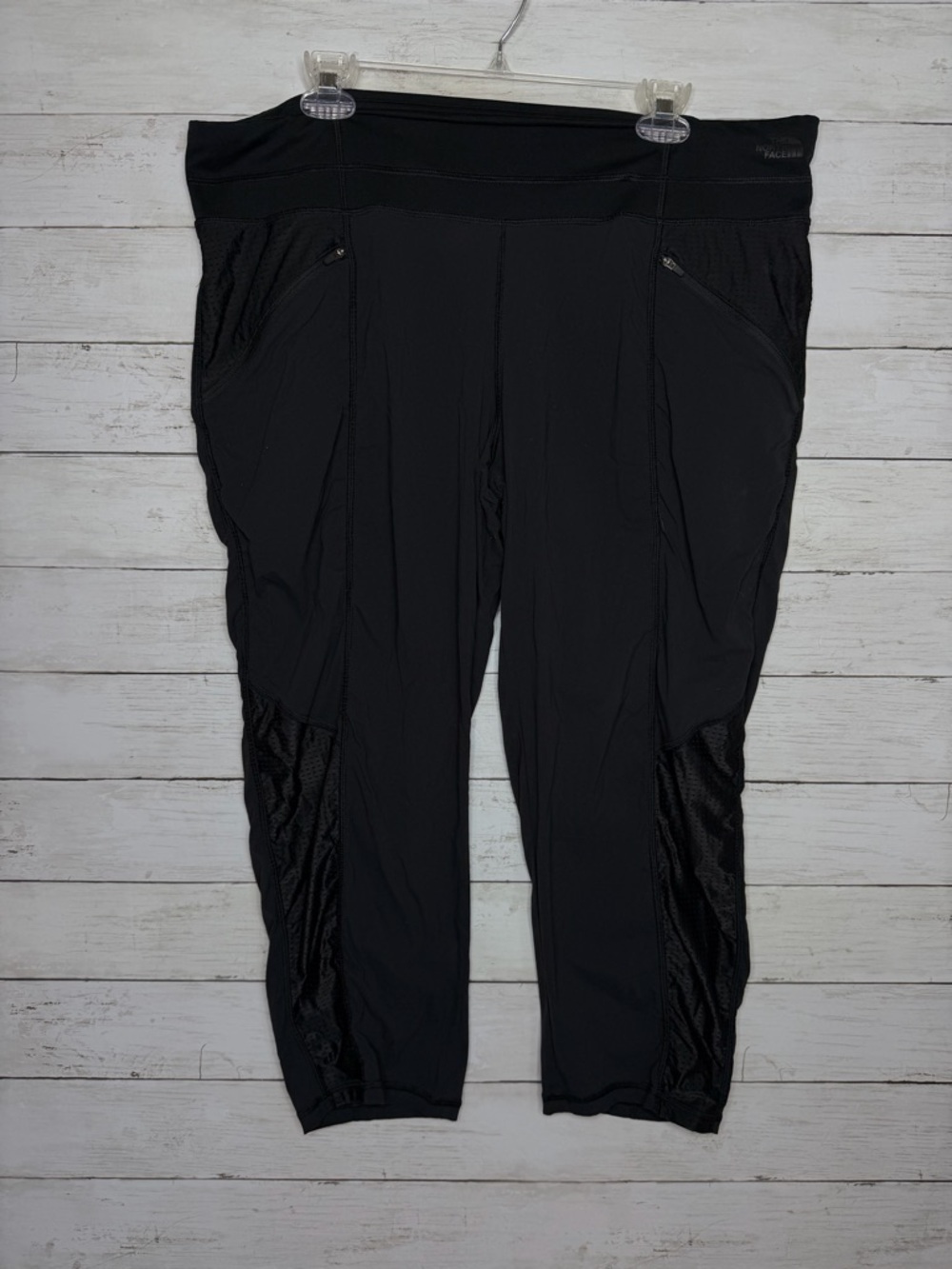 The North Face FlashDry Running Leggings Women’s XL Black Zip Mesh Pocket Crop